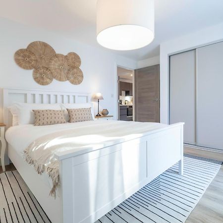 Tranquil Retreats In The Scenic Cotswolds Apartment Страуд Екстериор снимка